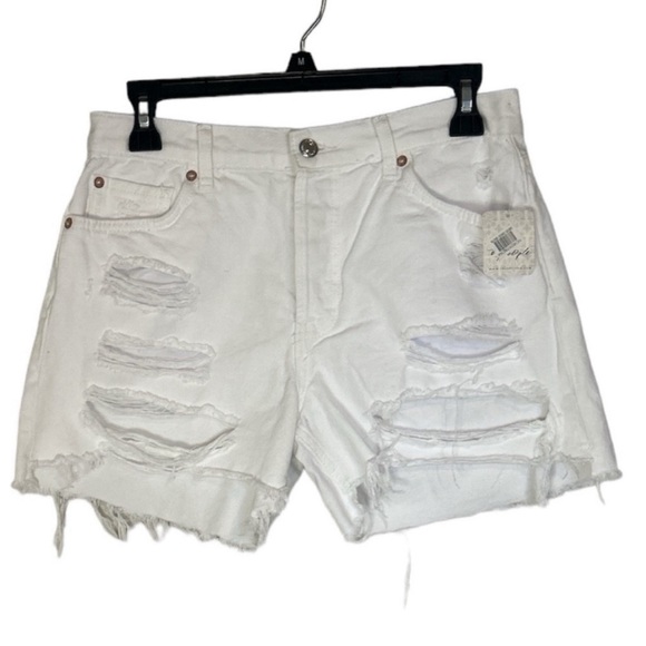 We The Free | Now or Never Cut Off Shorts - Picture 3 of 8